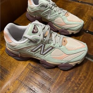 New Balance Women's Sneakers - Mint and Pink